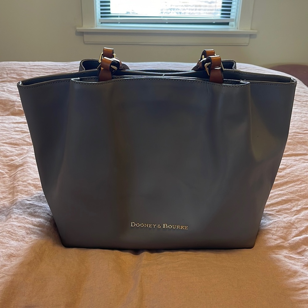 Dooney & Bourke Bag